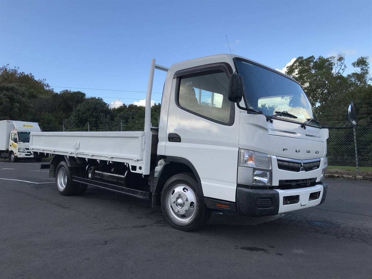 2016 Mitsubishi Canter