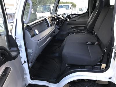2016 Mitsubishi Canter - Thumbnail