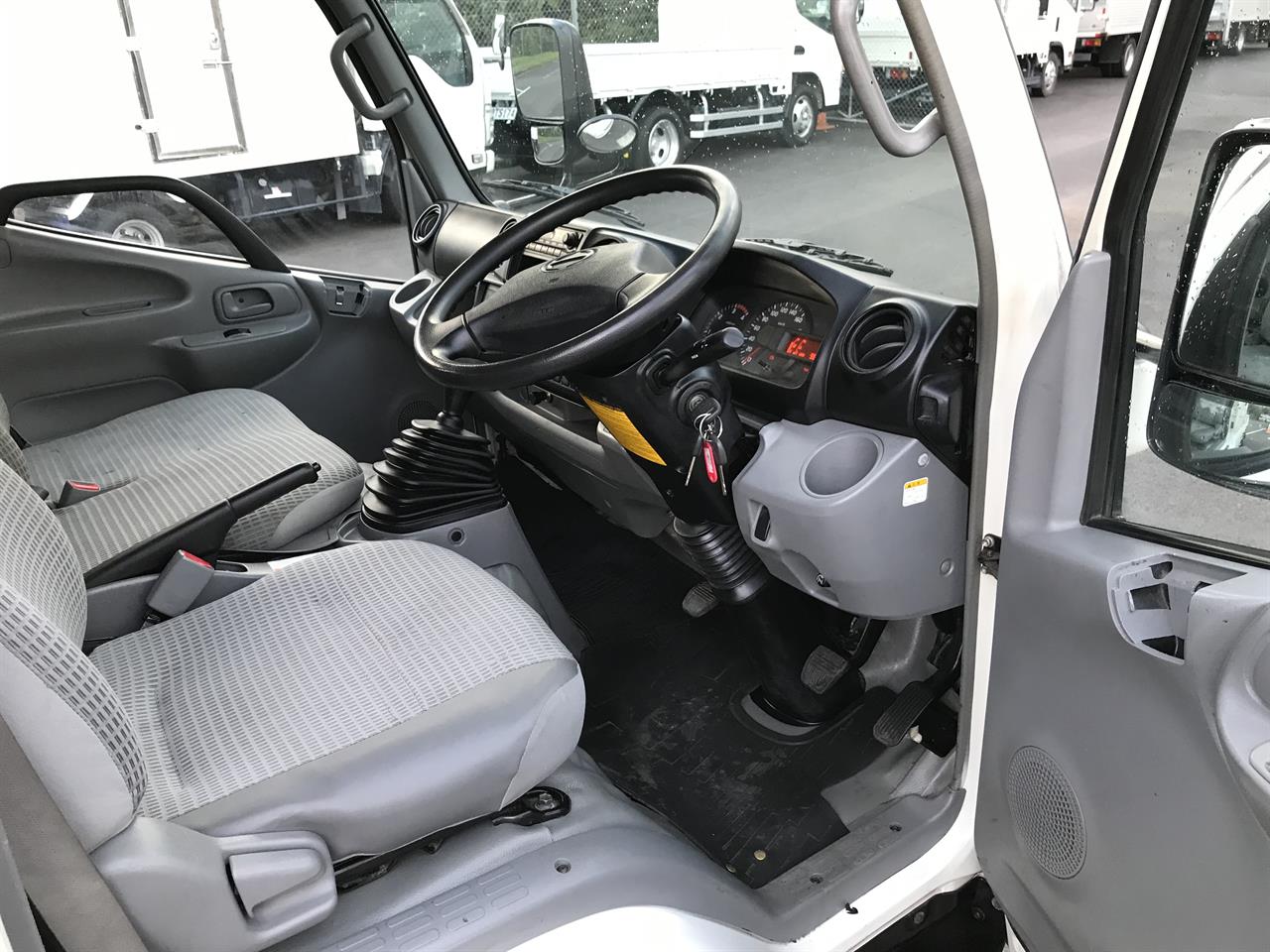 2012 Hino Dutro