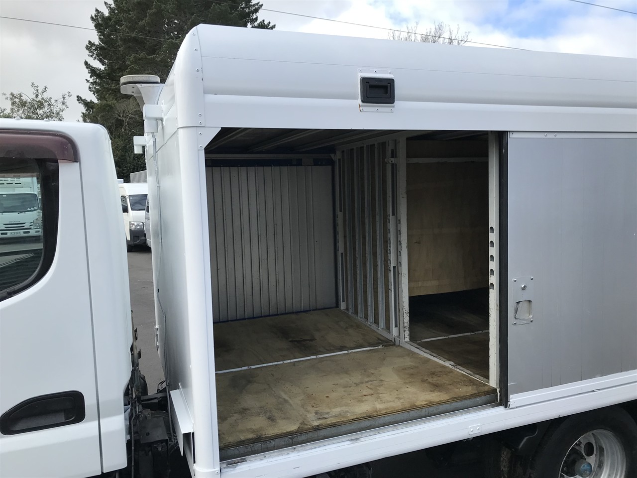 2012 Mitsubishi Canter