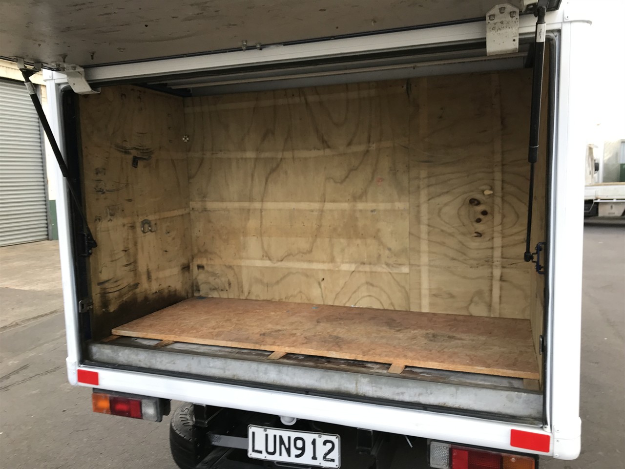 2012 Mitsubishi Canter