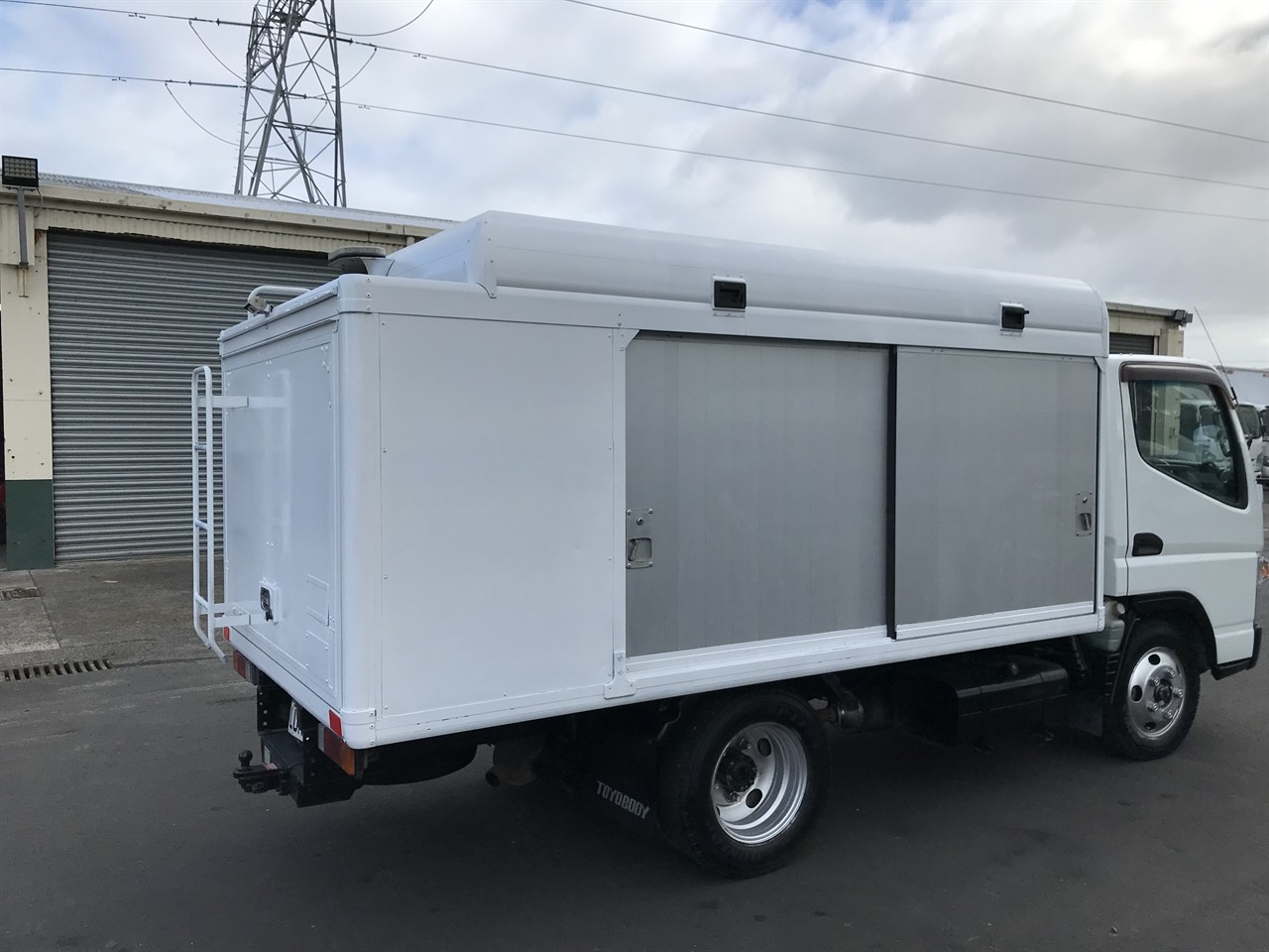 2012 Mitsubishi Canter