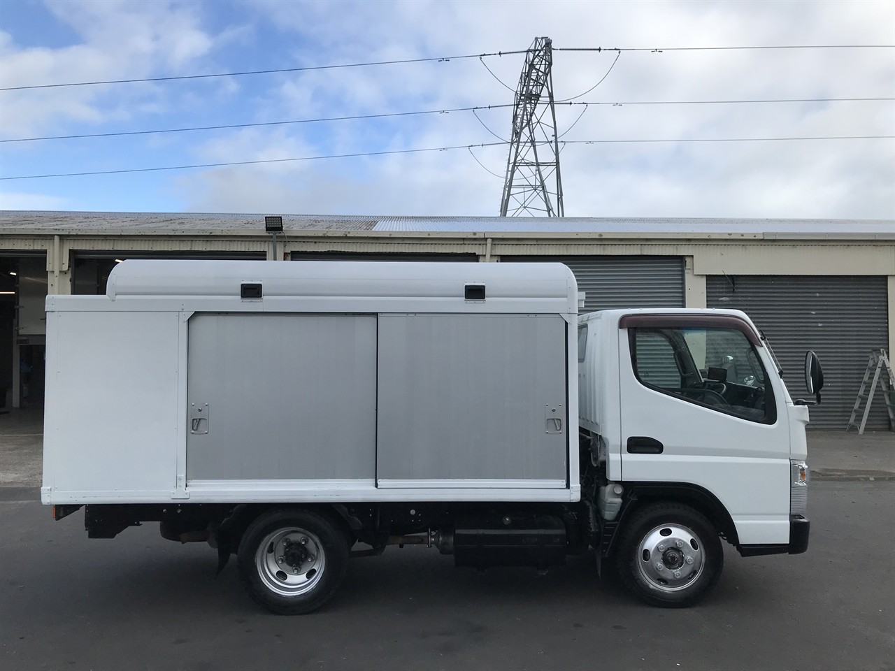 2012 Mitsubishi Canter