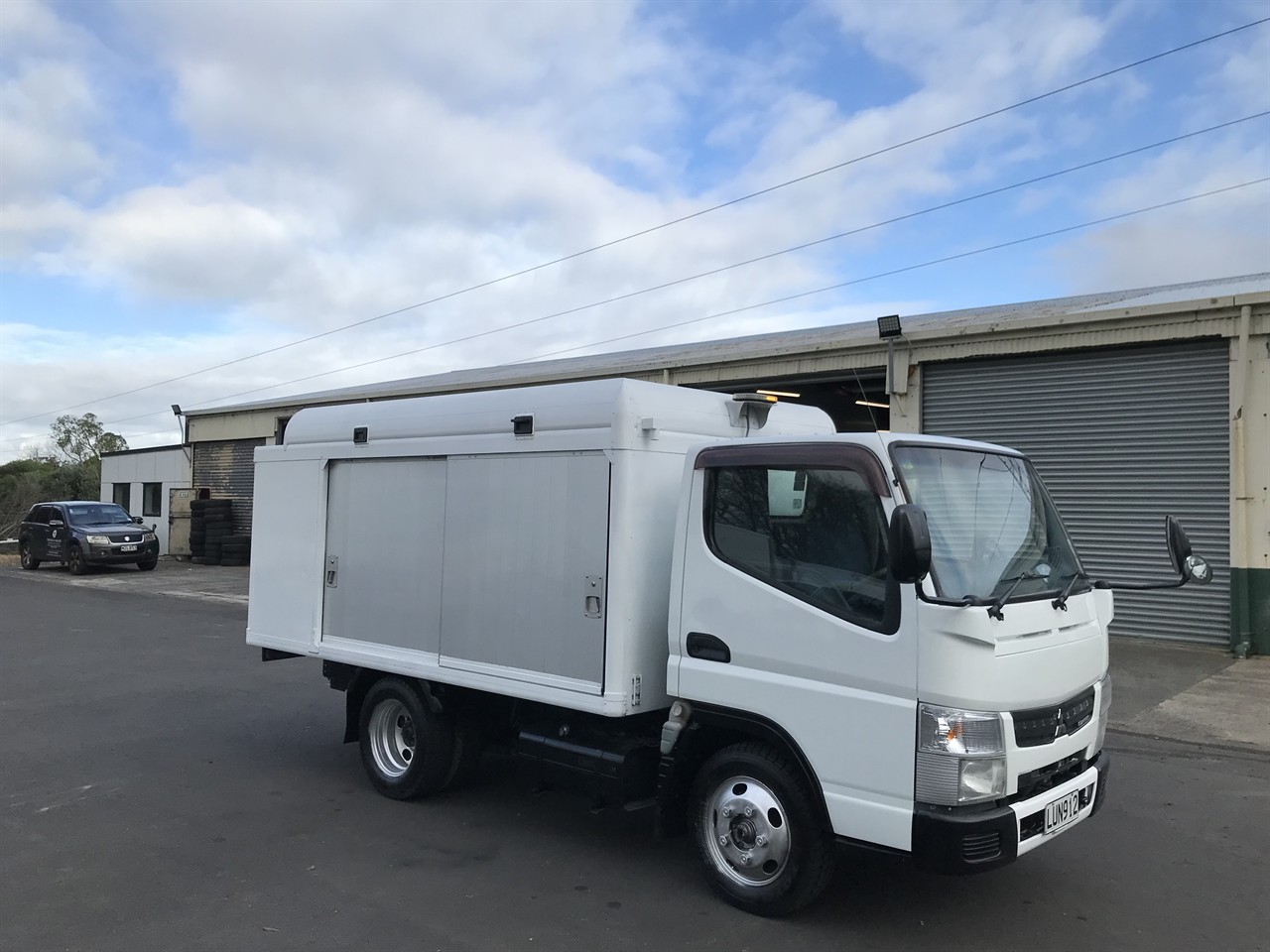 2012 Mitsubishi Canter