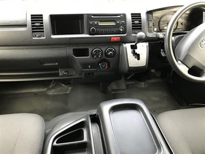 2016 Toyota Hiace - Thumbnail