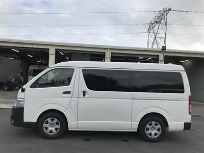 2016 Toyota Hiace - Thumbnail