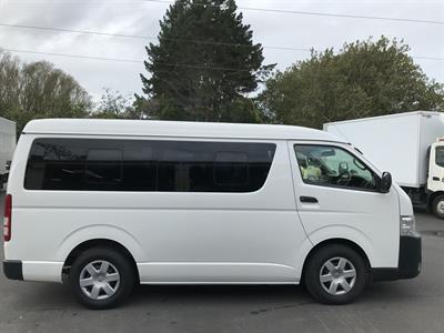 2016 Toyota Hiace - Thumbnail