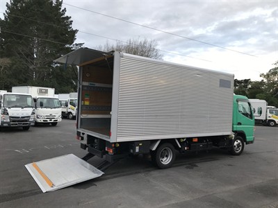 2018 Mitsubishi Canter