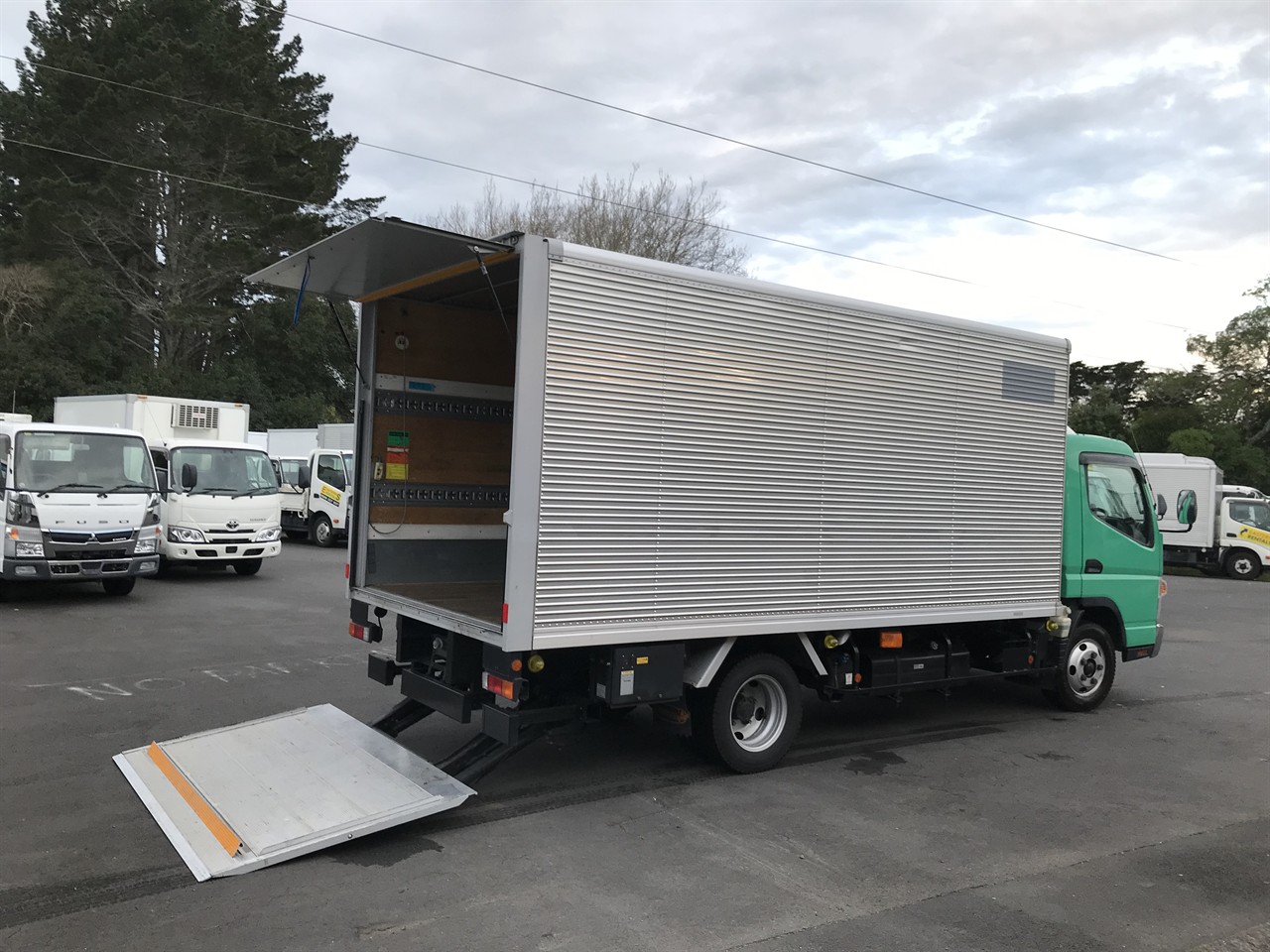 2018 Mitsubishi Canter