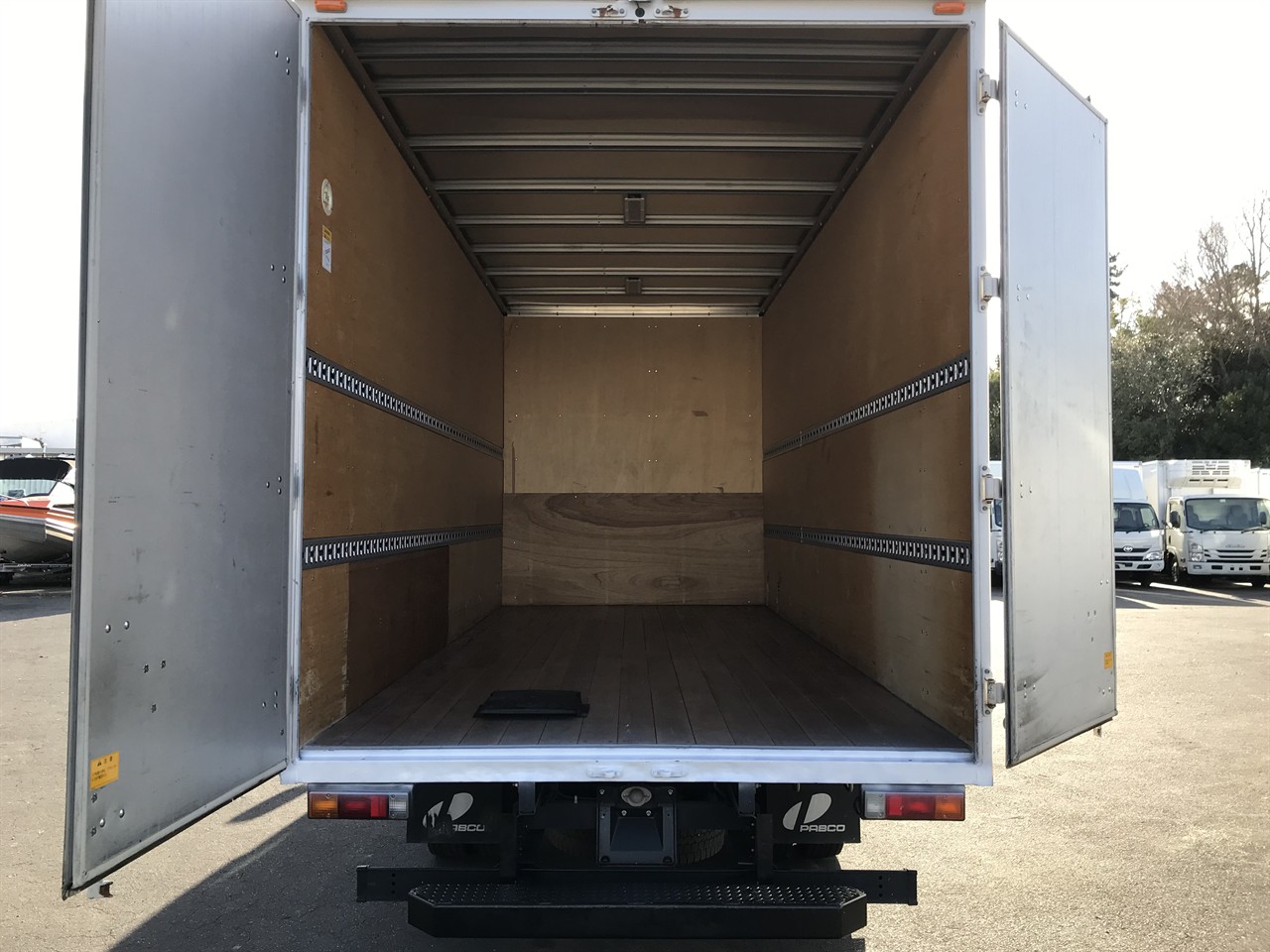 2020 Mitsubishi Canter