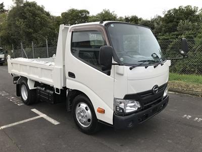 2016 Hino Dutro - Thumbnail