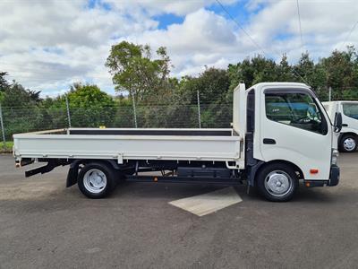 2017 Toyota Dyna - Thumbnail