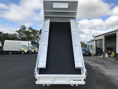 2019 Mitsubishi Canter - Thumbnail