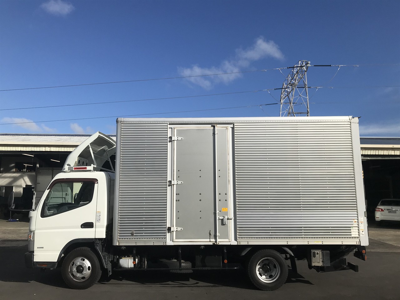 2015 Mitsubishi Canter