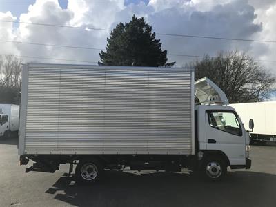 2015 Mitsubishi Canter - Thumbnail