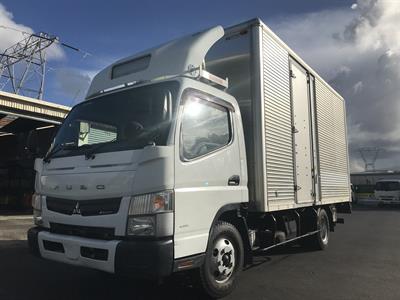 2015 Mitsubishi Canter - Thumbnail