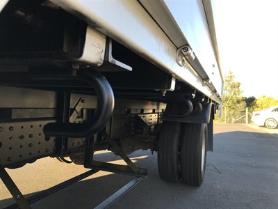 2016 Mitsubishi Canter - Thumbnail