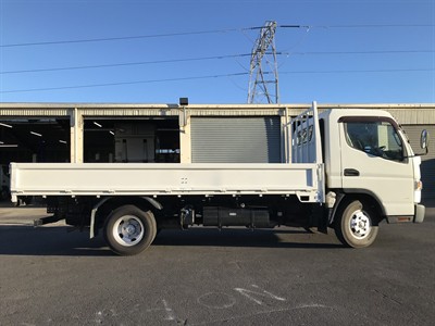 2016 Mitsubishi Canter - Thumbnail