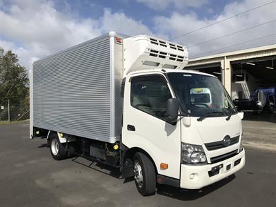 2018 Hino Dutro - Thumbnail