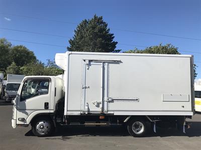 2019 Isuzu Elf - Thumbnail