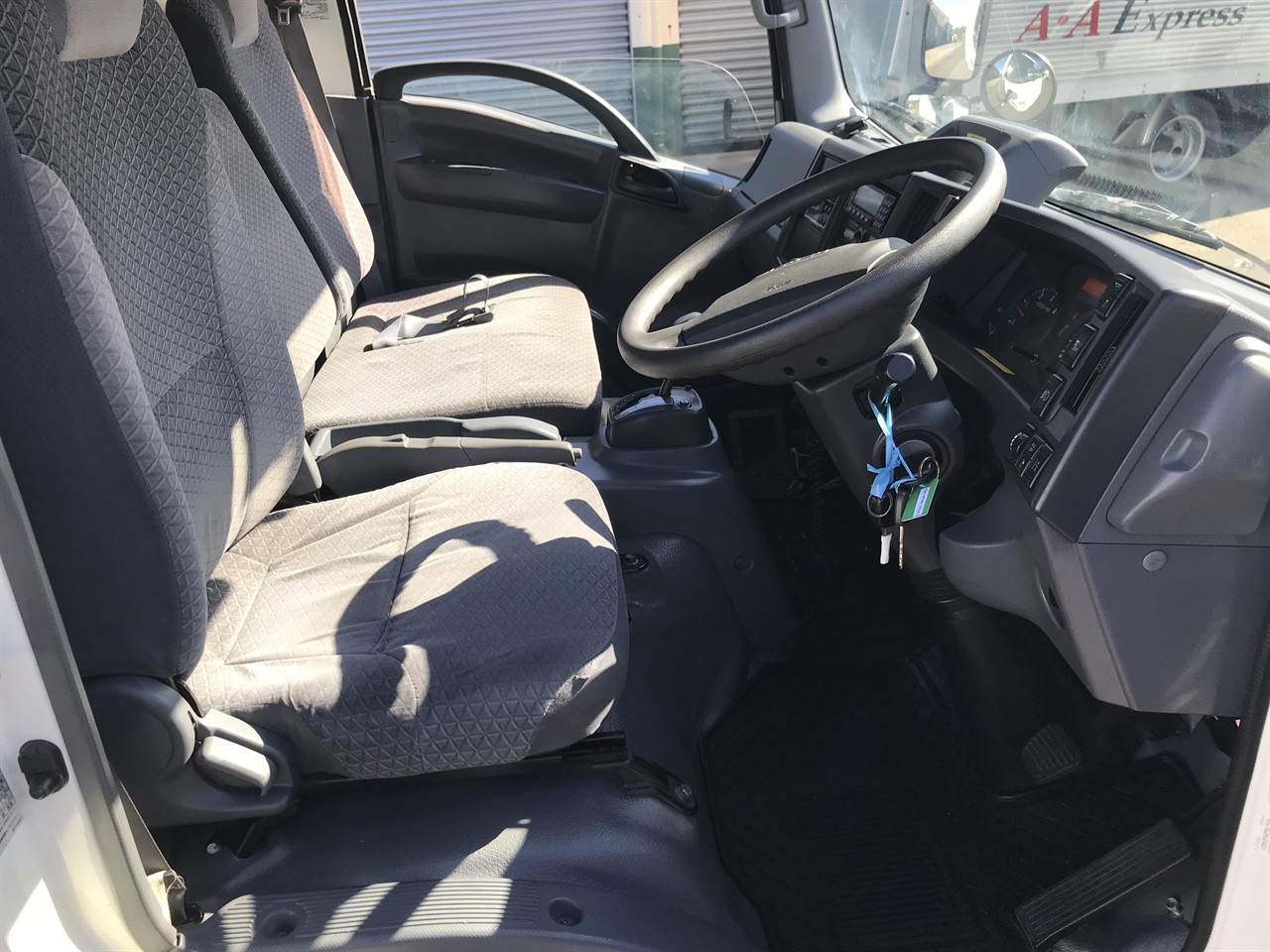 2019 Isuzu Elf