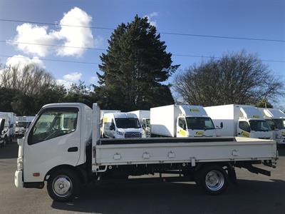 2015 Toyota Dyna - Thumbnail