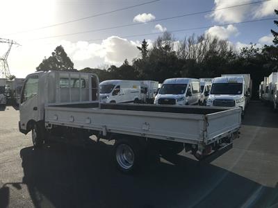 2015 Toyota Dyna - Thumbnail