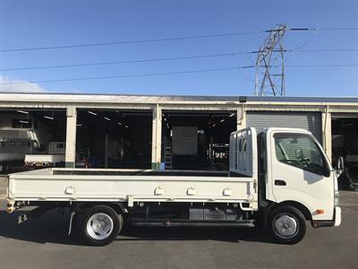 2015 Toyota Dyna - Thumbnail