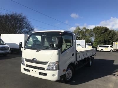 2015 Toyota Dyna - Thumbnail