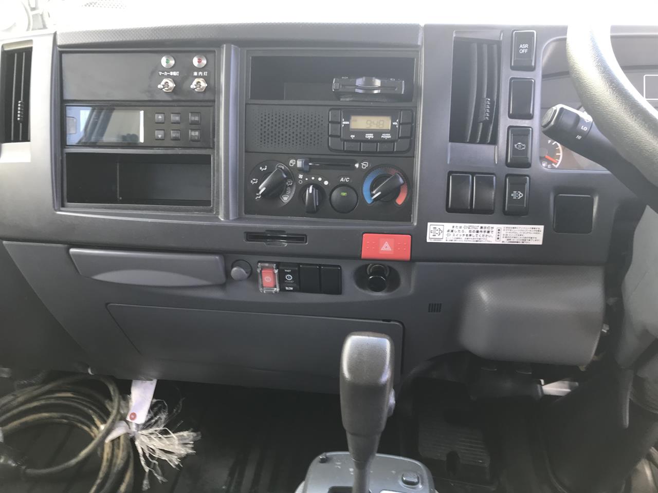 2018 Isuzu Elf