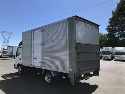 2015 Toyota Dyna - Thumbnail