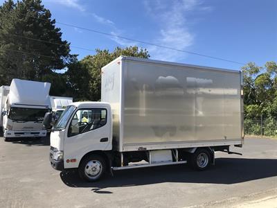 2017 Hino Dutro