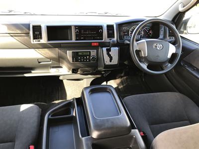 2014 Toyota Hiace - Thumbnail