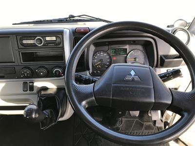 2016 Mitsubishi Canter - Thumbnail