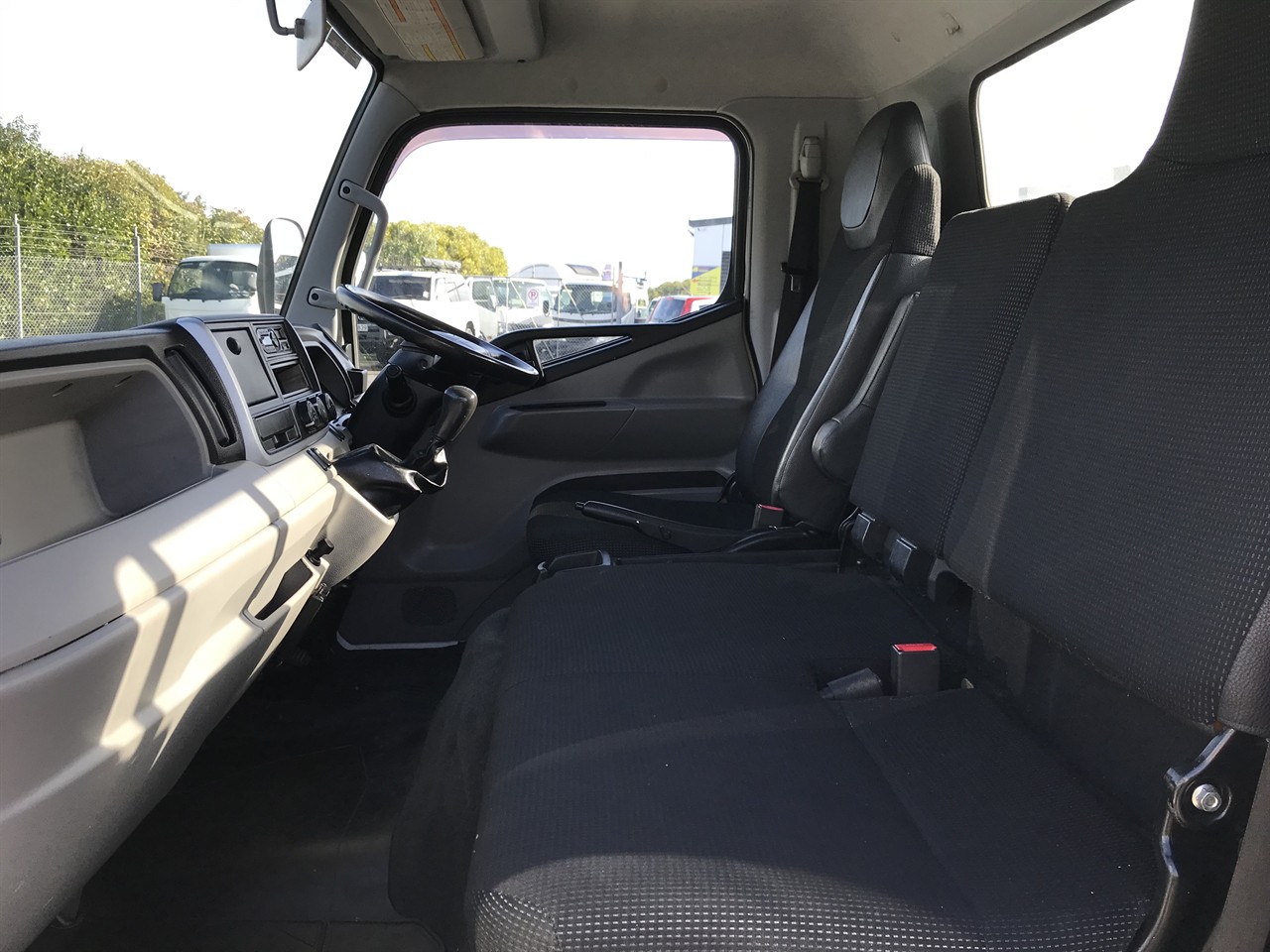 2016 Mitsubishi Canter