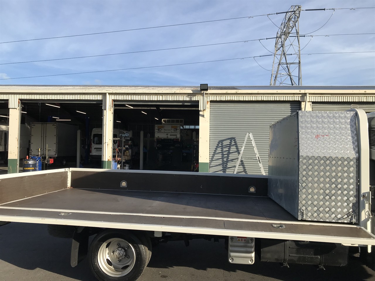 2016 Mitsubishi Canter