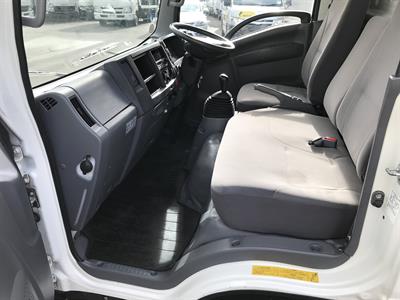 2014 Isuzu Elf - Thumbnail