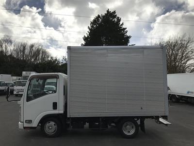 2014 Isuzu Elf - Thumbnail