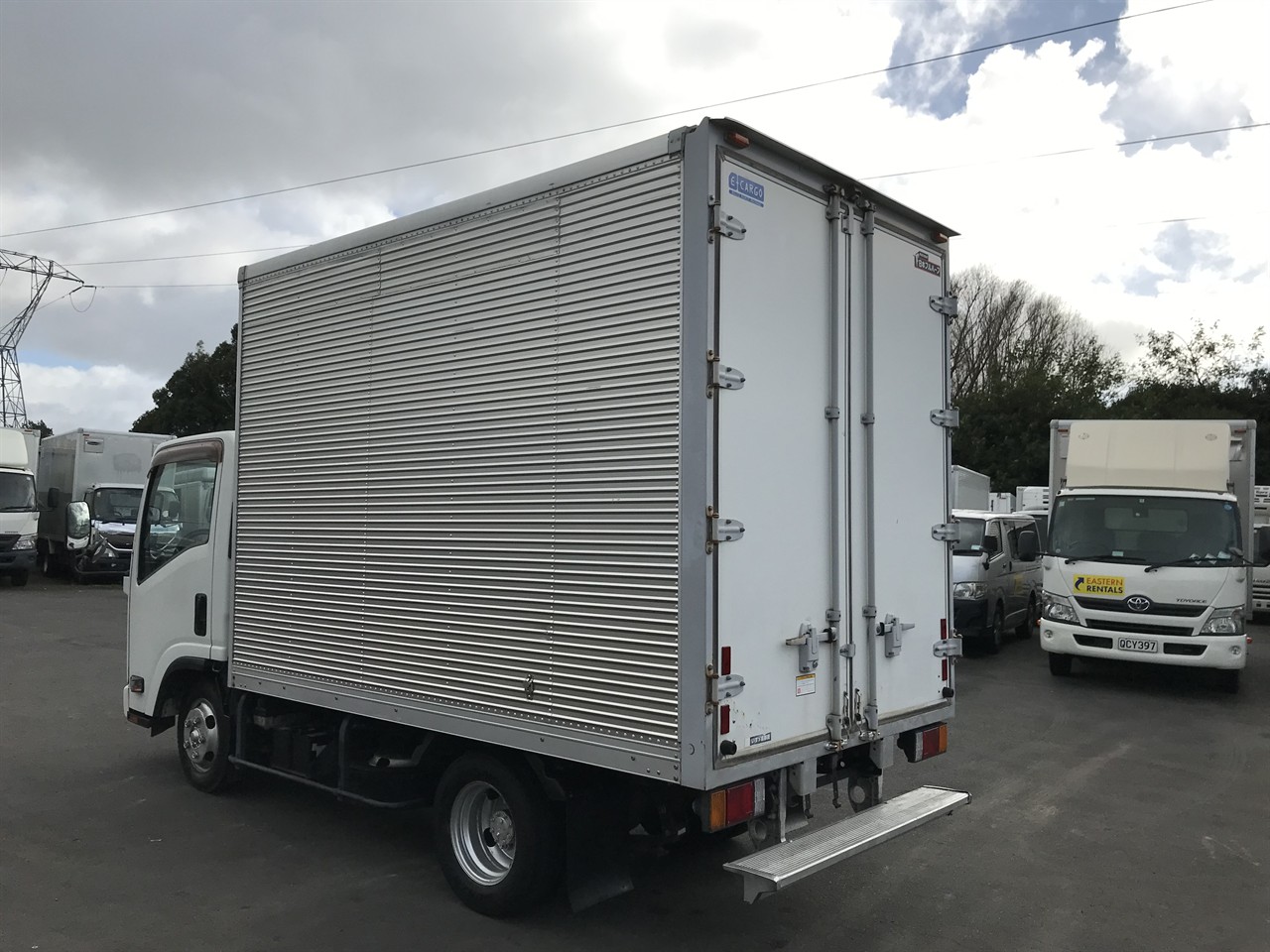 2014 Isuzu Elf