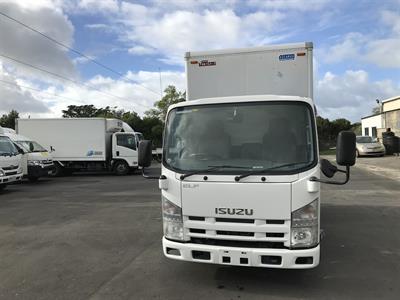 2014 Isuzu Elf - Thumbnail