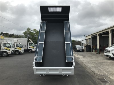 2019 Mitsubishi Canter - Thumbnail