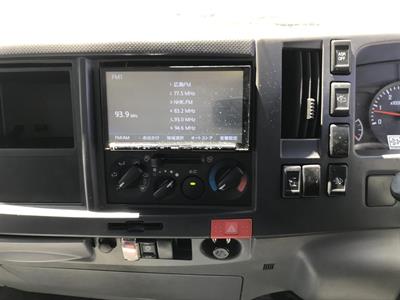 2016 Isuzu Elf - Thumbnail