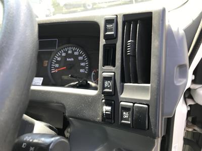 2016 Isuzu Elf - Thumbnail