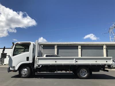 2016 Isuzu Elf - Thumbnail