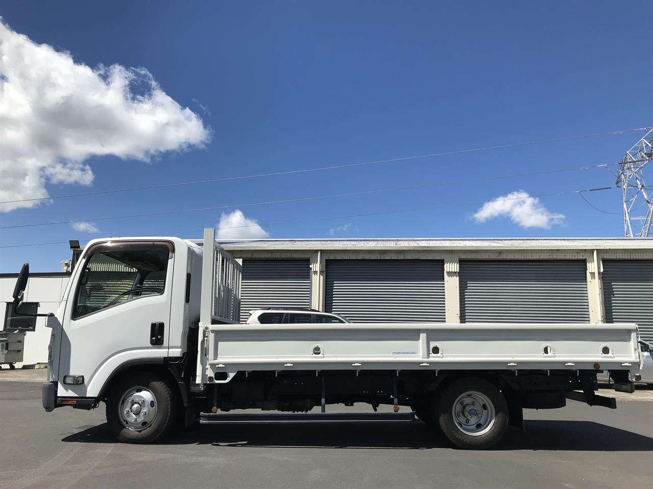 2016 Isuzu Elf