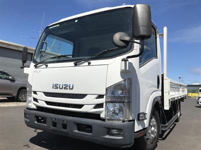 2016 Isuzu Elf - Thumbnail