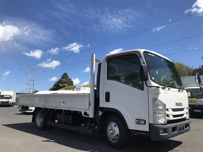2016 Isuzu Elf - Thumbnail