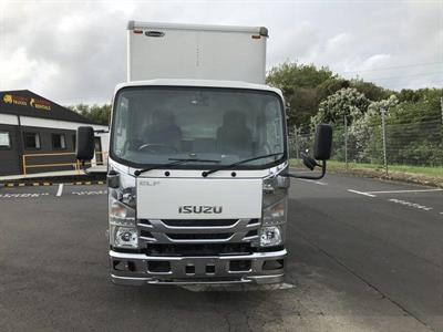 2017 Isuzu Elf - Thumbnail