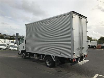 2017 Isuzu Elf - Thumbnail