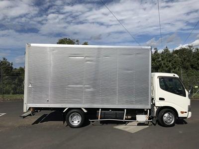 2018 Hino Dutro - Thumbnail
